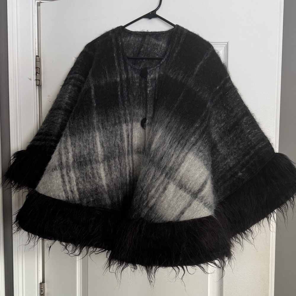 Rachel Ashwell Plaid Faux Fur Poncho Cozy Cape Wrap Farmhouse Style - Picture 7 of 8